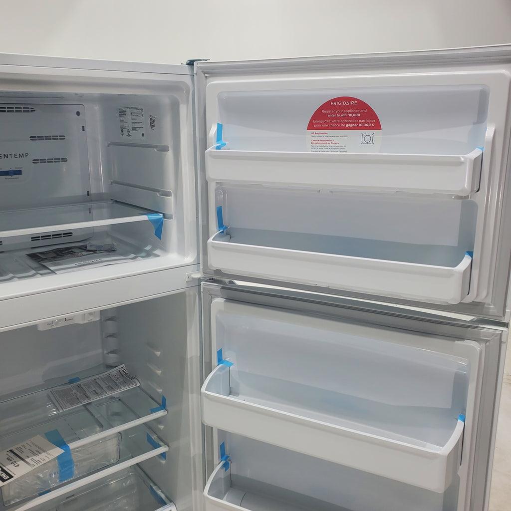 Pictures of 30 in. Width White Frigidaire 18.3 cu. ft. Top Freezer Refrigerator with EvenTemp Cooling System - Scratch & Dent - Minor - Neu Appliance Outlet - Discount Appliance Outlet in Austin, Tx