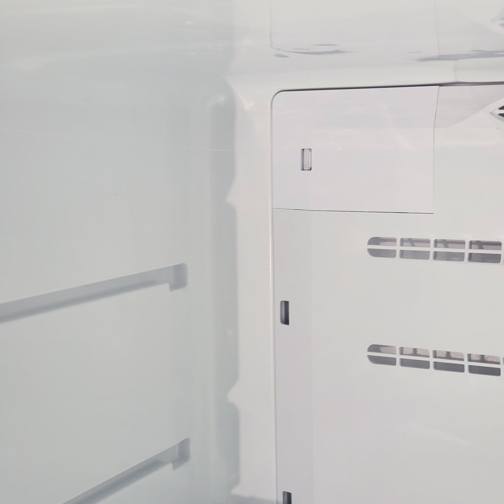 Pictures of 30 in. Width White Frigidaire 18.3 cu. ft. Top Freezer Refrigerator with EvenTemp Cooling System - Scratch & Dent - Minor - Neu Appliance Outlet - Discount Appliance Outlet in Austin, Tx