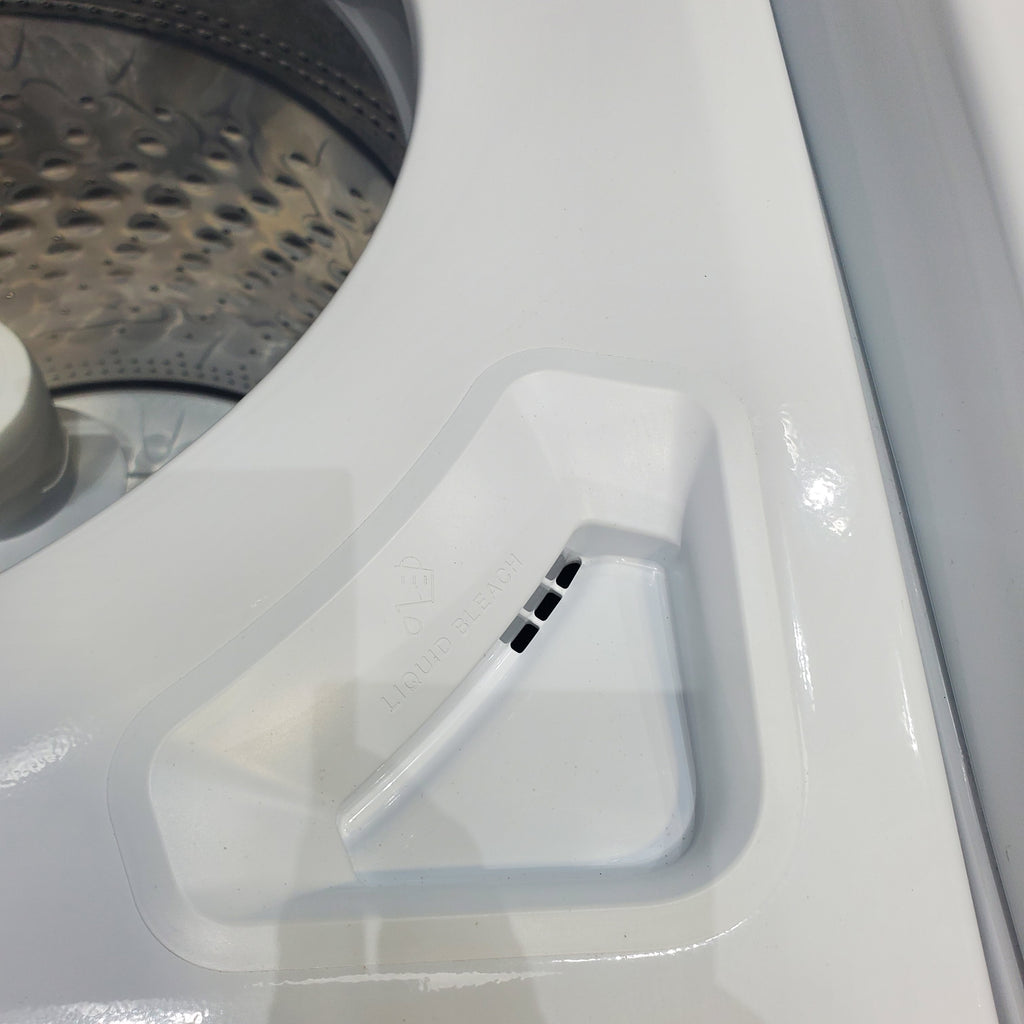 Pictures of Maytag ENERGY STAR 5.2 cu. ft. Top Load Agitator Washing Machine with Extra Power Button and ENERGY STAR Maytag Smart Capable 7.4 cu. ft. Electric Steam Dryer with Extra Power Button - Scratch & Dent - Minor - Neu Appliance Outlet - Discount Appliance Outlet in Austin, Tx