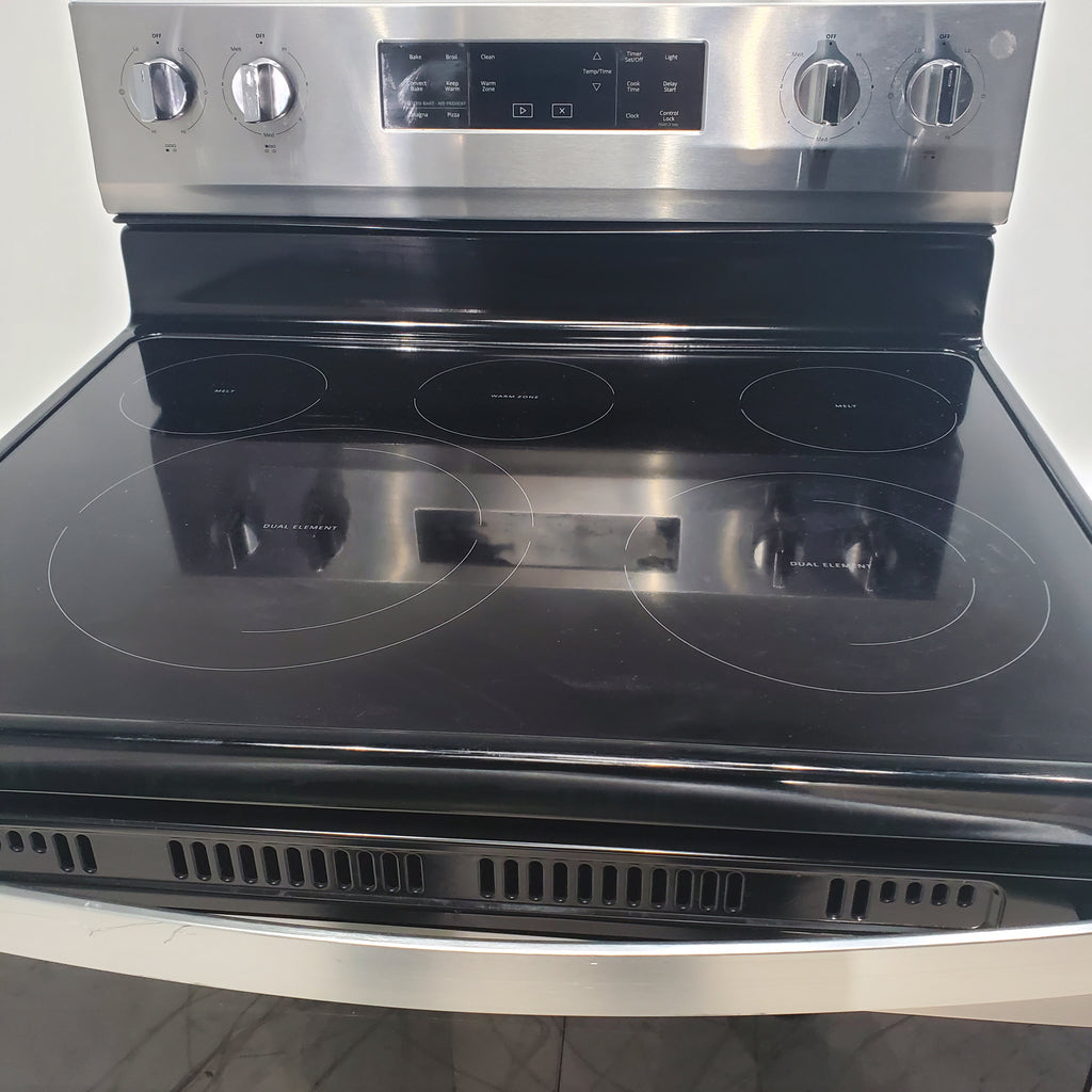 Pictures of Fingerprint Resistant Stainless Steel Whirlpool 5.3 cu. ft. Freestanding 5 Heating Element Smooth Cooktop Range with Convection - Certified Refurbished - Neu Appliance Outlet - Discount Appliance Outlet in Austin, Tx