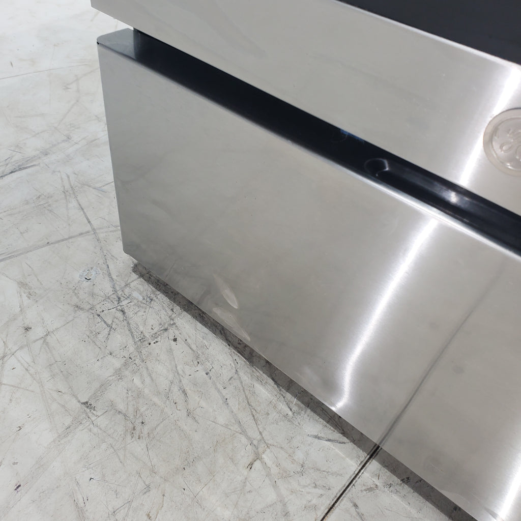 Pictures of Black with Stainless Steel GE 5.0 cu. ft. Freestanding 4 Element Electric Range with Sensi-Temp Technology - Certified Refurbished - Neu Appliance Outlet - Discount Appliance Outlet in Austin, Tx