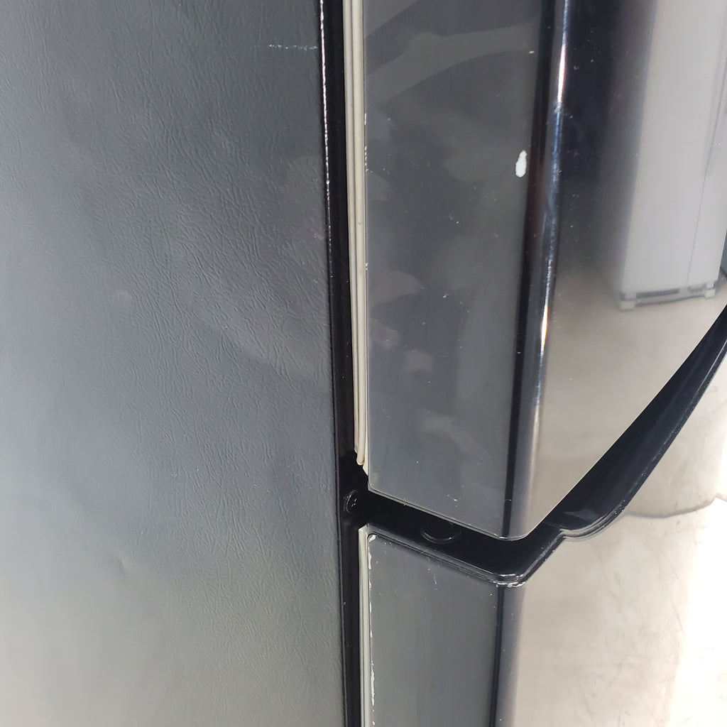 Pictures of 30 Inch Wide LG Black 20.2 cu ft ENERGY STAR Top Freezer and Bottom Refrigerator with LED Lighting and Adjustable Glass Shelving - Certified Refurbished - Neu Appliance Outlet - Discount Appliance Outlet in Austin, Tx
