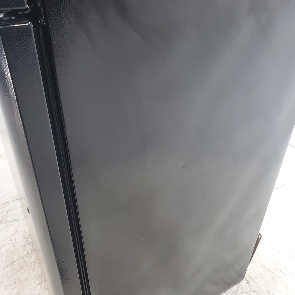 Pictures of 30 in. Wide Black Frigidaire 18 cu. ft. Top Freezer Refrigerator with Reversible Doors - Certified Refurbished - Neu Appliance Outlet - Discount Appliance Outlet in Austin, Tx