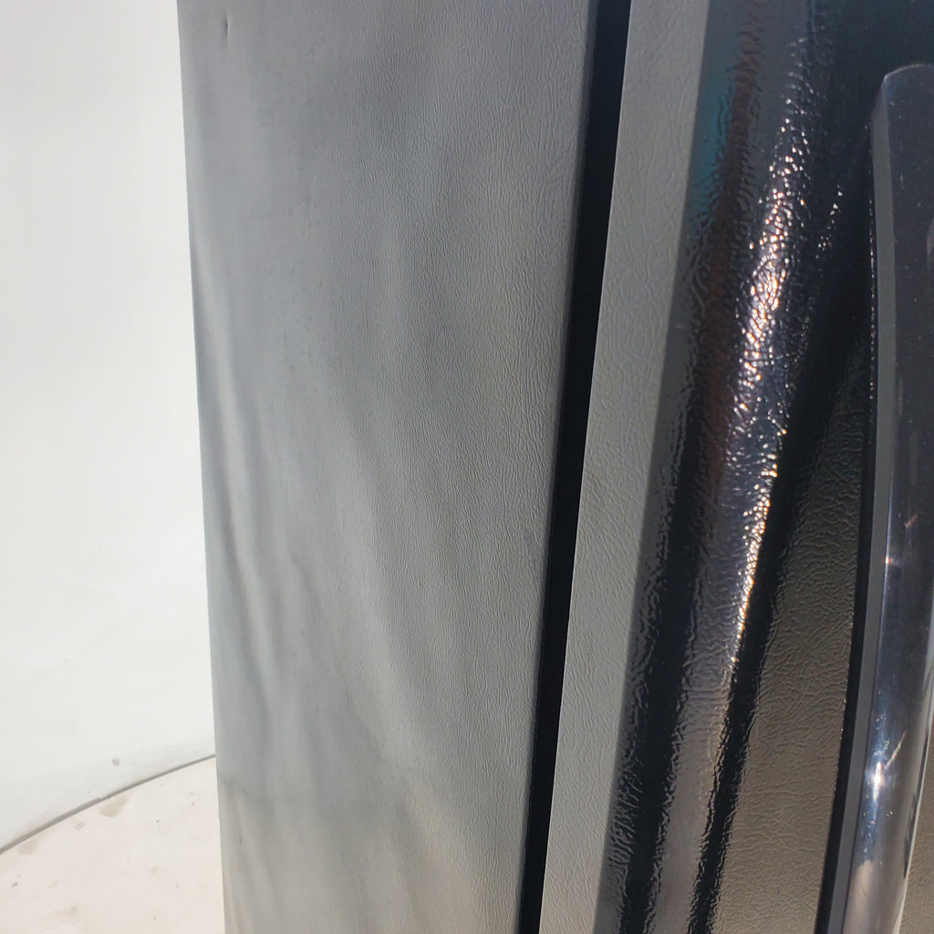 Pictures of 30 in. Wide Black Frigidaire 18 cu. ft. Top Freezer Refrigerator with Reversible Doors - Certified Refurbished - Neu Appliance Outlet - Discount Appliance Outlet in Austin, Tx