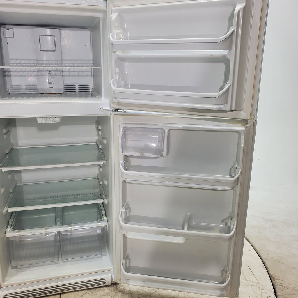 Pictures of 30 in. Wide White Frigidaire 20.4 cu. ft. Top Freezer Refrigerator with Reversible Doors - Certified Refurbished - Neu Appliance Outlet - Discount Appliance Outlet in Austin, Tx