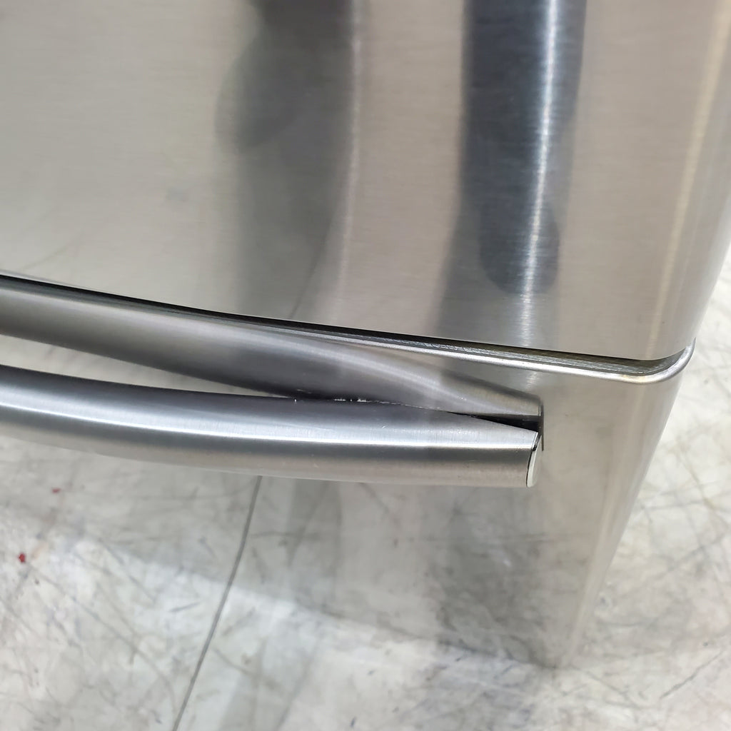 Pictures of 32 in. Wide Counter Depth Stainless Steel ENERGY STAR Hisense 17.1 cu. ft. Bottom Freezer Refrigerator with Super Freezer Technology - Certified Refurbished - Neu Appliance Outlet - Discount Appliance Outlet in Austin, Tx