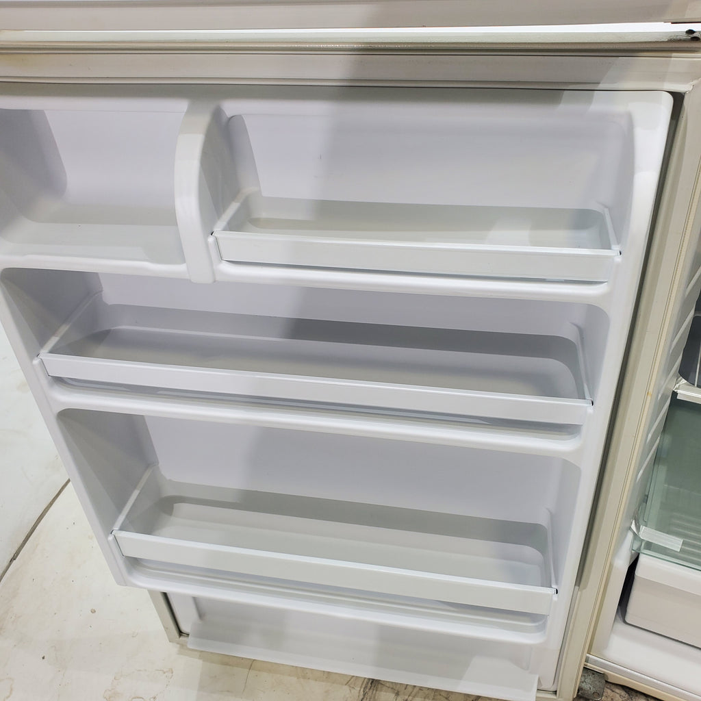 Pictures of 28" Wide Biscuit (Off White) 14.4 cu ft Whirlpool Top and Bottom Refrigerator with Up-Front Temperature Control Knobs - Certified Refurbished - Neu Appliance Outlet - Discount Appliance Outlet in Austin, Tx