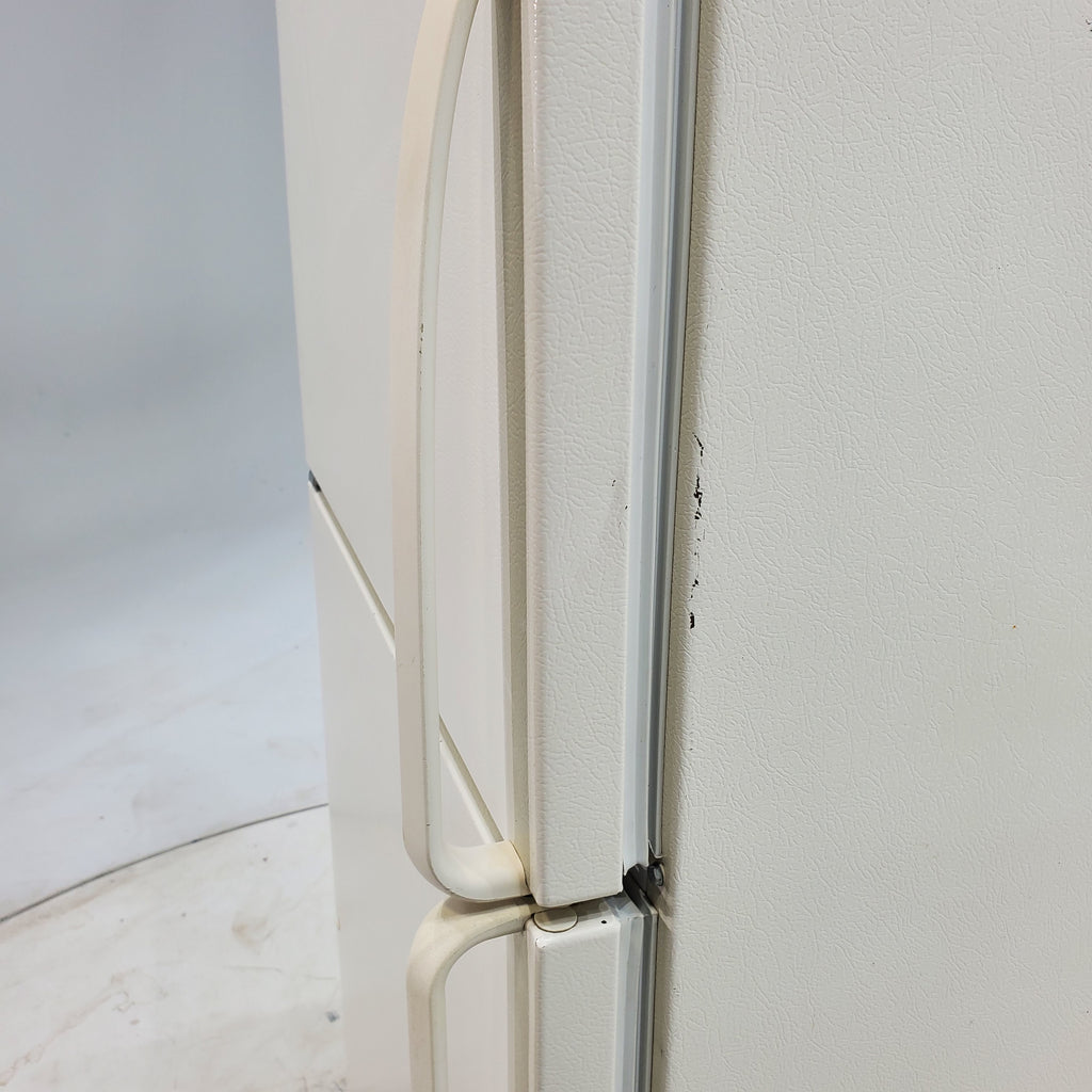 Pictures of 28" Wide Biscuit (Off White) 14.4 cu ft Whirlpool Top and Bottom Refrigerator with Up-Front Temperature Control Knobs - Certified Refurbished - Neu Appliance Outlet - Discount Appliance Outlet in Austin, Tx
