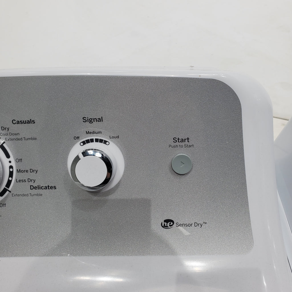 Pictures of ENERGY STAR GE 4.6 cu. ft. Top Load Washing Machine with Stainless Steel Basket and 7.2 cu. ft. Electric Dryer with HE Sensor Dry - Scratch & Dent - Minor - Neu Appliance Outlet - Discount Appliance Outlet in Austin, Tx
