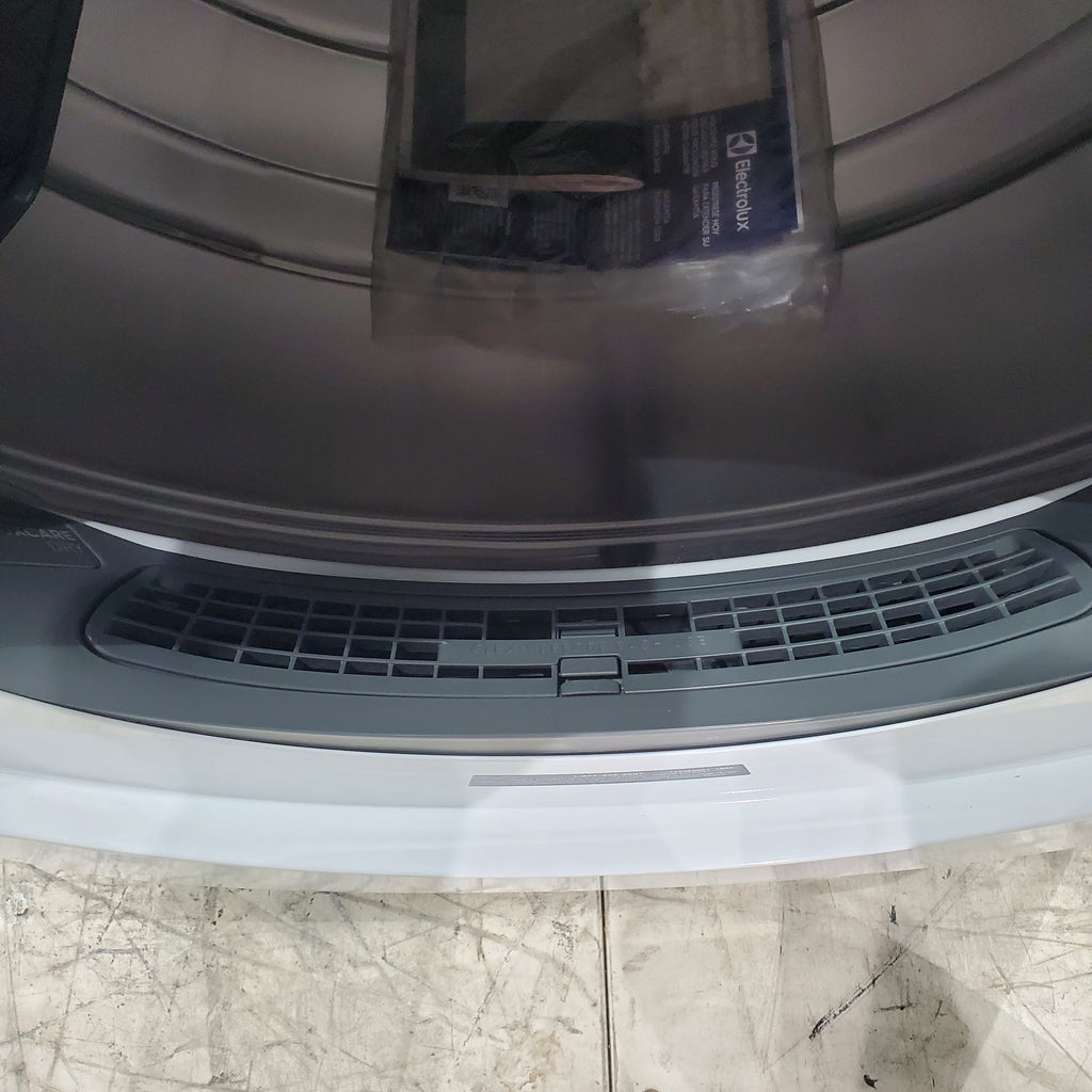 Pictures of Electrolux 600 Series ENERGY STAR 8.0 cu ft Steam Gas Dryer with Predictive Dry - Scratch & Dent - Minor - Neu Appliance Outlet - Discount Appliance Outlet in Austin, Tx
