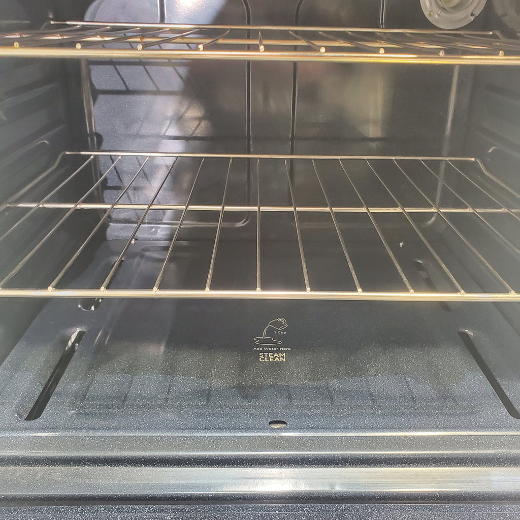 Pictures of Stainless Steel GE 5.0 cu. ft. Freestanding 5 Burner Gas Range with Cast-Iron Grates - Scratch & Dent - Minor - Neu Appliance Outlet - Discount Appliance Outlet in Austin, Tx