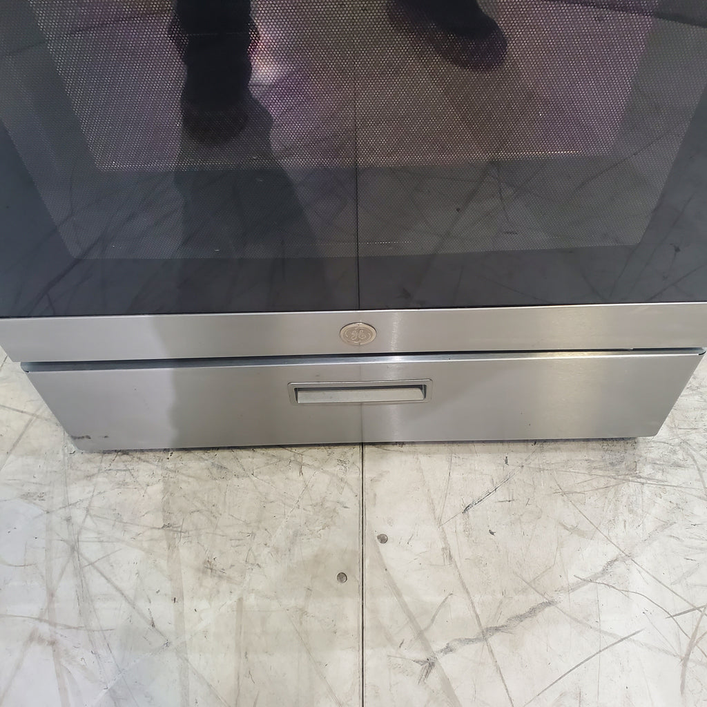 Pictures of Stainless Steel GE 5.0 cu. ft. Freestanding 5 Burner Gas Range with Cast-Iron Grates - Scratch & Dent - Minor - Neu Appliance Outlet - Discount Appliance Outlet in Austin, Tx