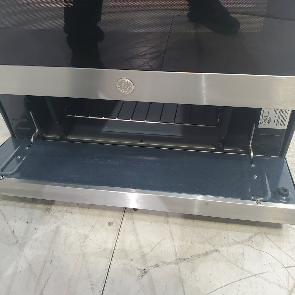 Pictures of Stainless Steel GE 5.0 cu. ft. Freestanding 5 Burner Gas Range with Cast-Iron Grates - Scratch & Dent - Minor - Neu Appliance Outlet - Discount Appliance Outlet in Austin, Tx