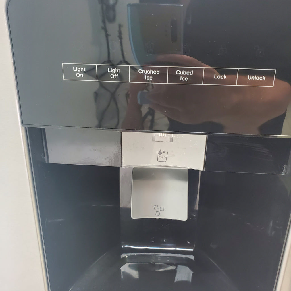 Pictures of 33 in. Wide Fingerprint-Resistant Stainless Steel Whirlpool 21.4 cu. ft. Side by Side Refrigerator with In Door Ice and Water Dispenser - Scratch & Dent - Minor - Neu Appliance Outlet - Discount Appliance Outlet in Austin, Tx