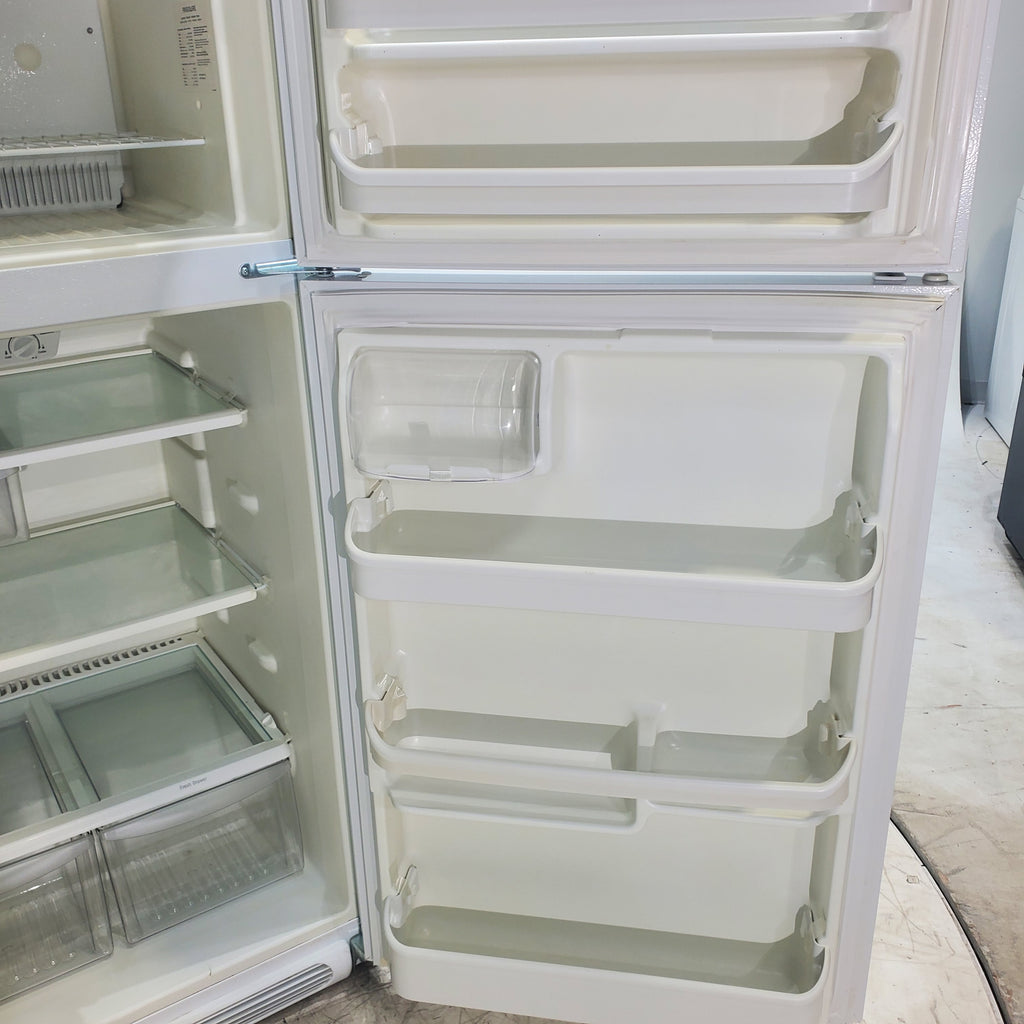 Pictures of 30" Wide Frigidaire White 18.3 Cu Ft Top Freezer Refrigerator with Adjustable Shelving - Certified Refurbished - Neu Appliance Outlet - Discount Appliance Outlet in Austin, Tx