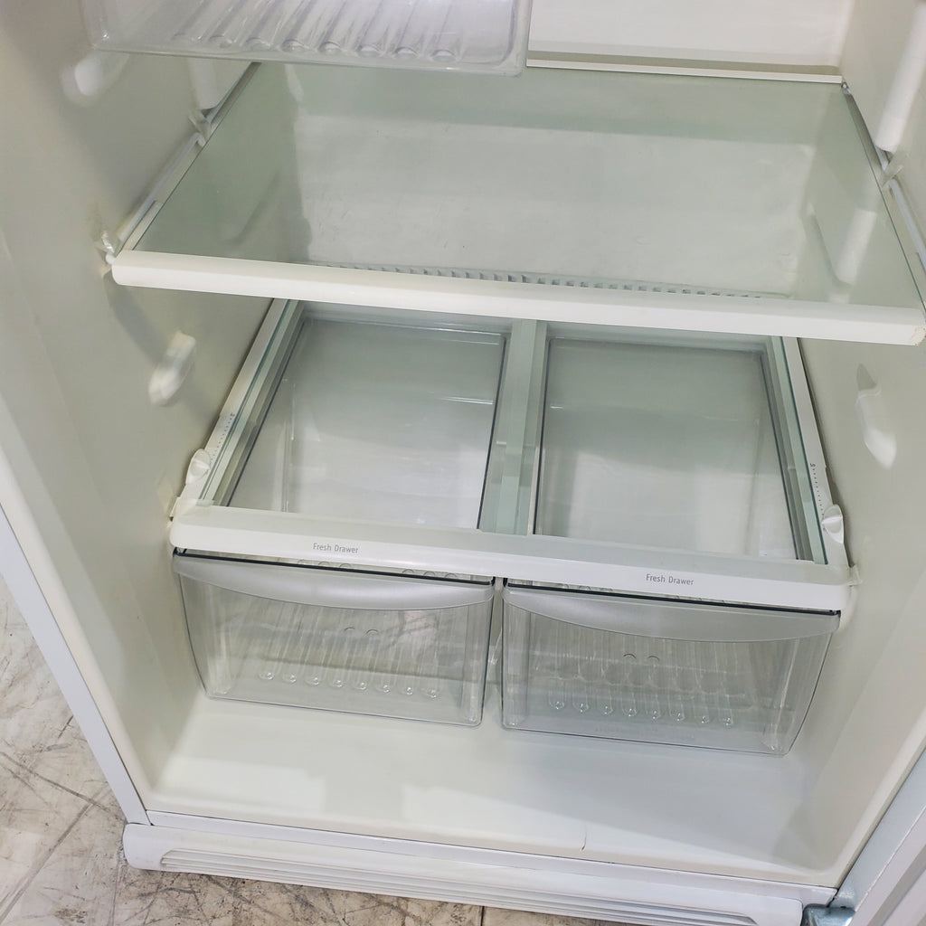 Pictures of 30" Wide Frigidaire White 18.3 Cu Ft Top Freezer Refrigerator with Adjustable Shelving - Certified Refurbished - Neu Appliance Outlet - Discount Appliance Outlet in Austin, Tx