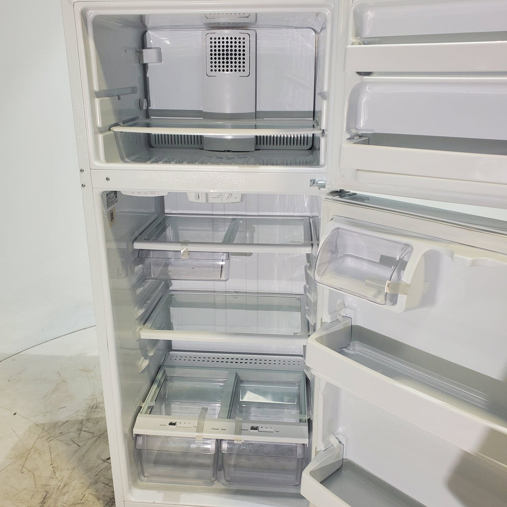 Pictures of 28" Wide GE 17.5 Cu. Ft. Top-Freezer Refrigerator with Adjustable Shelving- Certified Refurbished - Neu Appliance Outlet - Discount Appliance Outlet in Austin, Tx