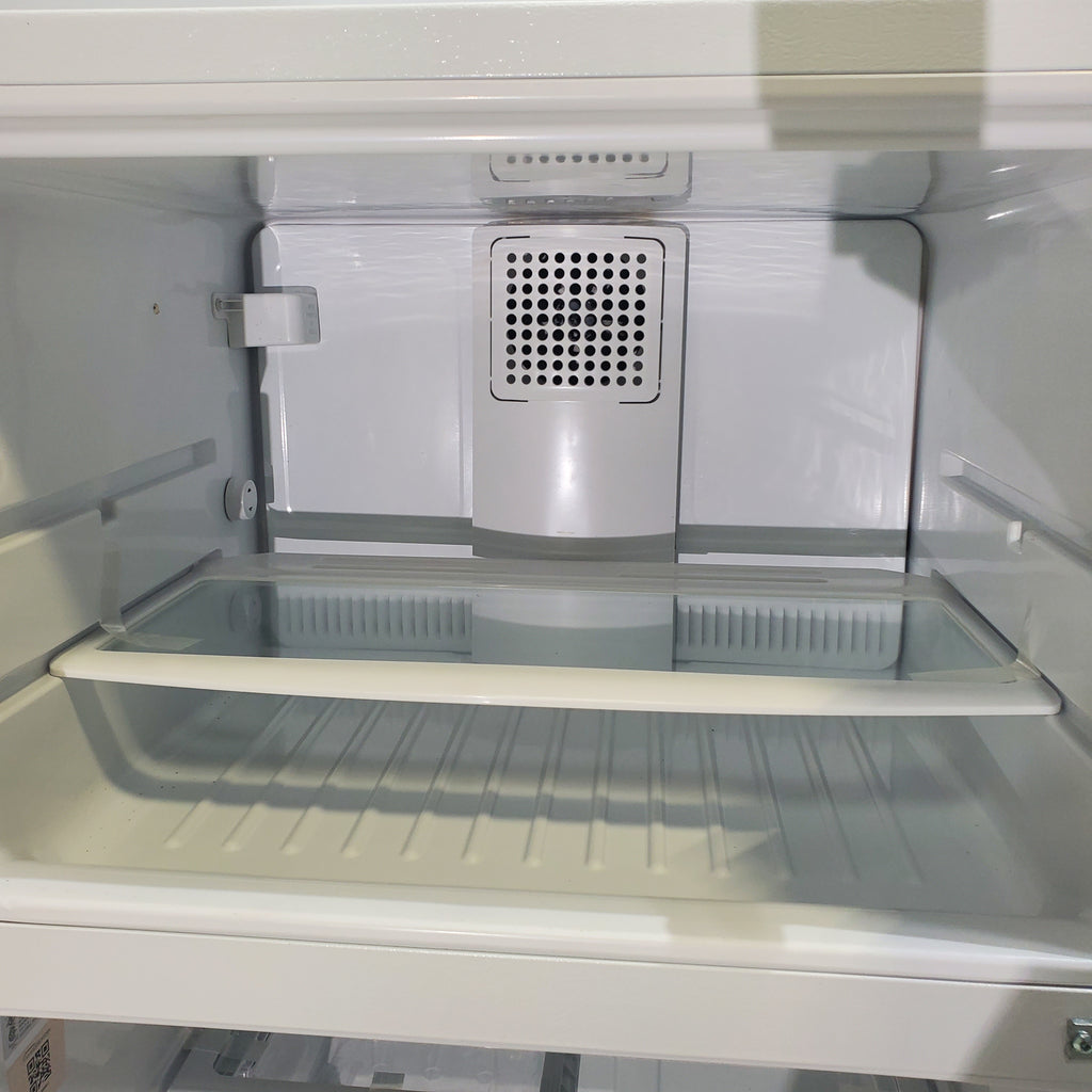 Pictures of 28" Wide GE 17.5 Cu. Ft. Top-Freezer Refrigerator with Adjustable Shelving- Certified Refurbished - Neu Appliance Outlet - Discount Appliance Outlet in Austin, Tx