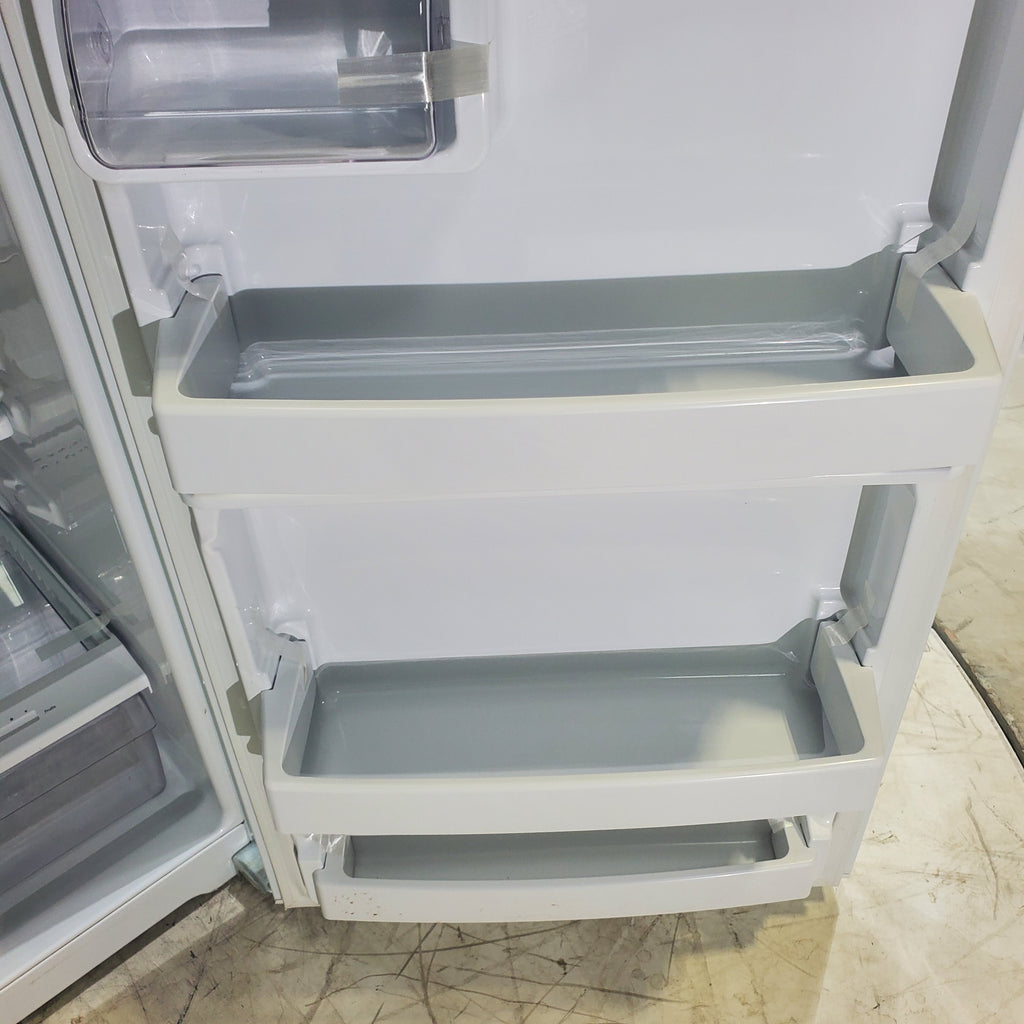 Pictures of 28" Wide GE 17.5 Cu. Ft. Top-Freezer Refrigerator with Adjustable Shelving- Certified Refurbished - Neu Appliance Outlet - Discount Appliance Outlet in Austin, Tx