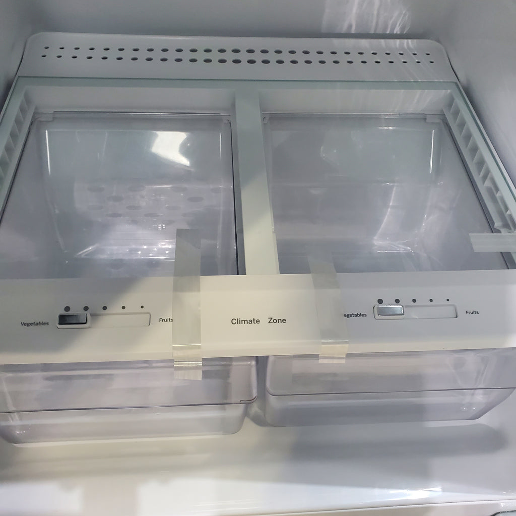 Pictures of 28" Wide GE 17.5 Cu. Ft. Top-Freezer Refrigerator with Adjustable Shelving- Certified Refurbished - Neu Appliance Outlet - Discount Appliance Outlet in Austin, Tx