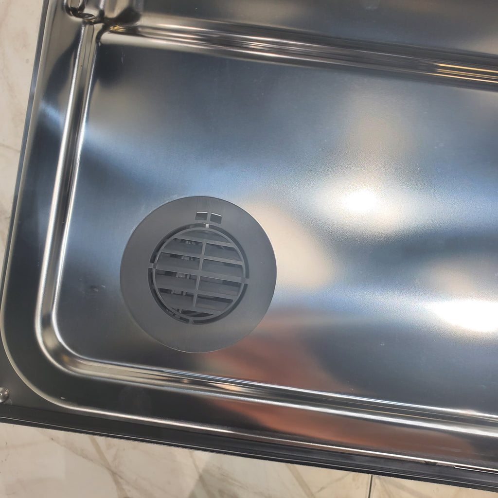 Pictures of 24 in. KitchenAid PrintShield ENERGY STAR Stainless Steel Built-In Front Control Tall Tub 39 dBA Dishwasher with Stainless Steel Tub - Scratch & Dent - Minor - Neu Appliance Outlet - Discount Appliance Outlet in Austin, Tx