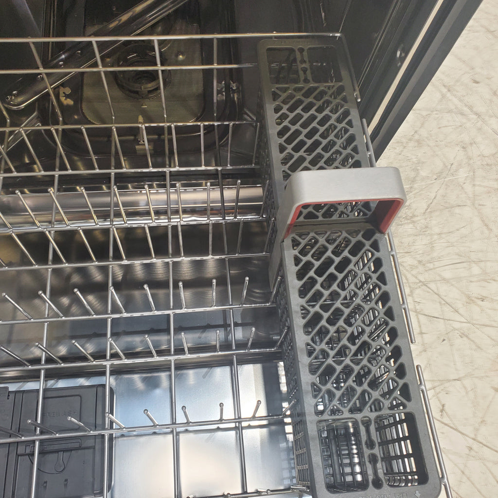 Pictures of 24 in. KitchenAid PrintShield ENERGY STAR Stainless Steel Built-In Front Control Tall Tub 39 dBA Dishwasher with Stainless Steel Tub - Scratch & Dent - Minor - Neu Appliance Outlet - Discount Appliance Outlet in Austin, Tx