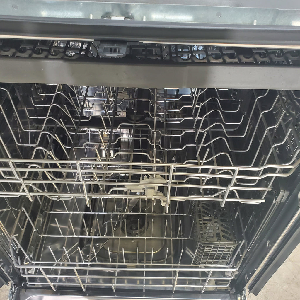 Pictures of Standard 24 in. Fingerprint Resistant Whirlpool Built In Dishwasher with 3rd Rack - Scratch & Dent - Minor - Neu Appliance Outlet - Discount Appliance Outlet in Austin, Tx