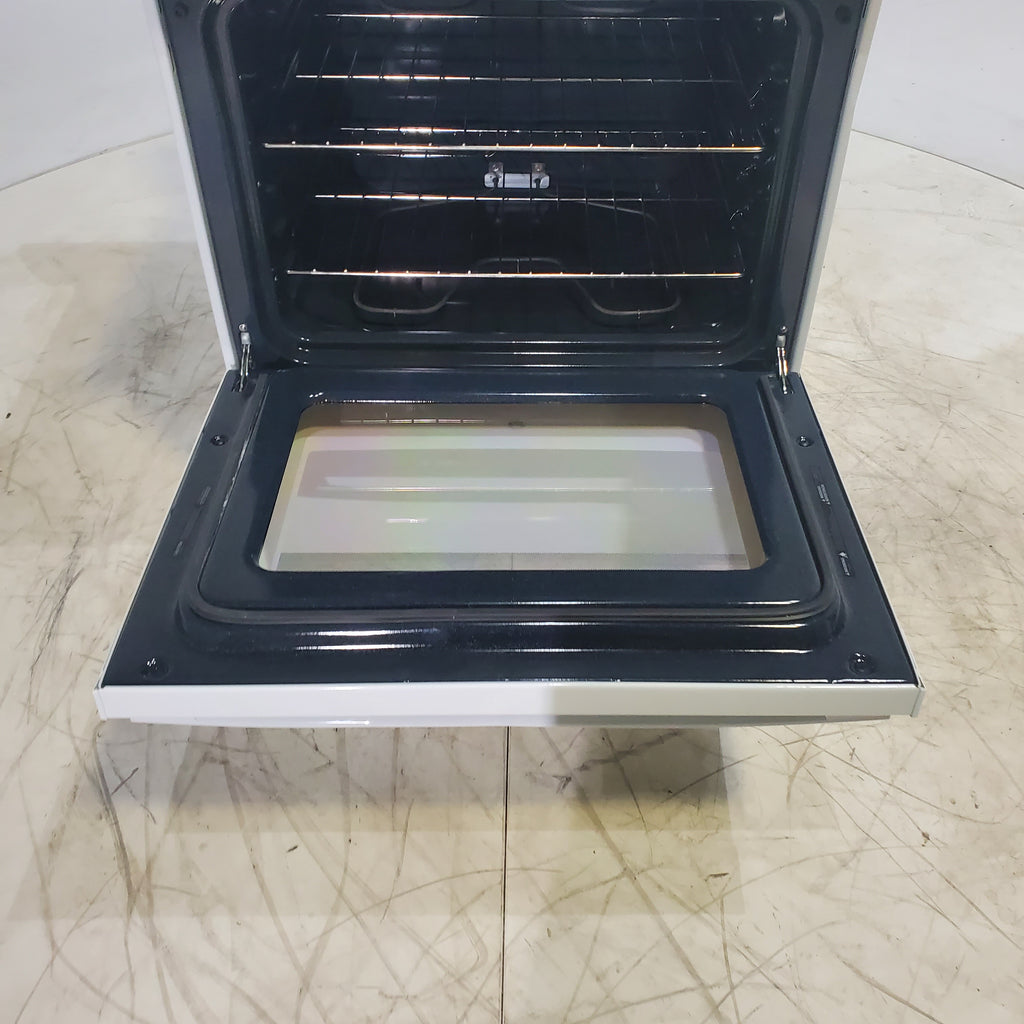 Pictures of White GE 5.0 cu. ft. Freestanding 4 Heating Element Electric Range with Dual Element Baking - Scratch & Dent - Minor - Neu Appliance Outlet - Discount Appliance Outlet in Austin, Tx