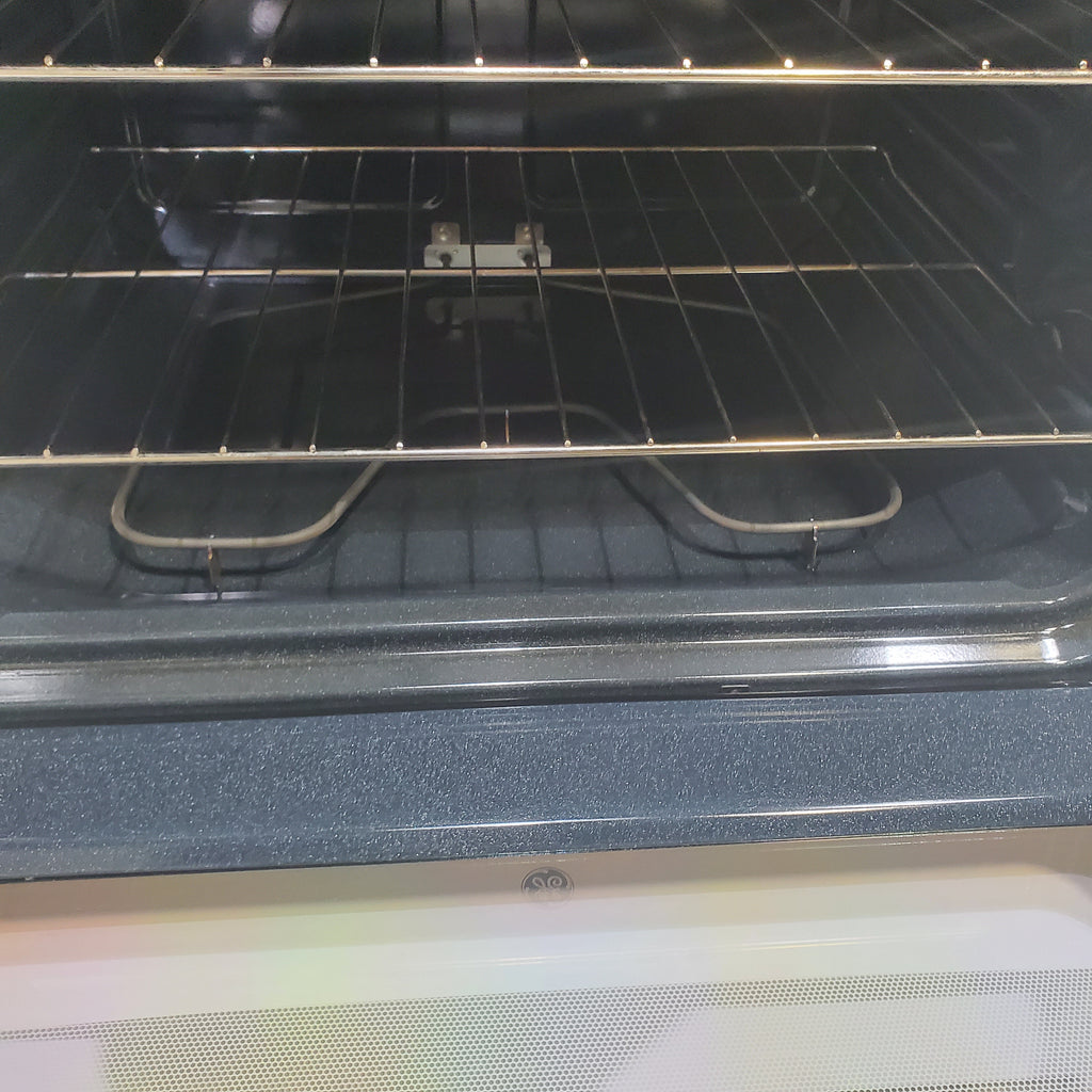 Pictures of White GE 5.0 cu. ft. Freestanding 4 Heating Element Electric Range with Dual Element Baking - Scratch & Dent - Minor - Neu Appliance Outlet - Discount Appliance Outlet in Austin, Tx