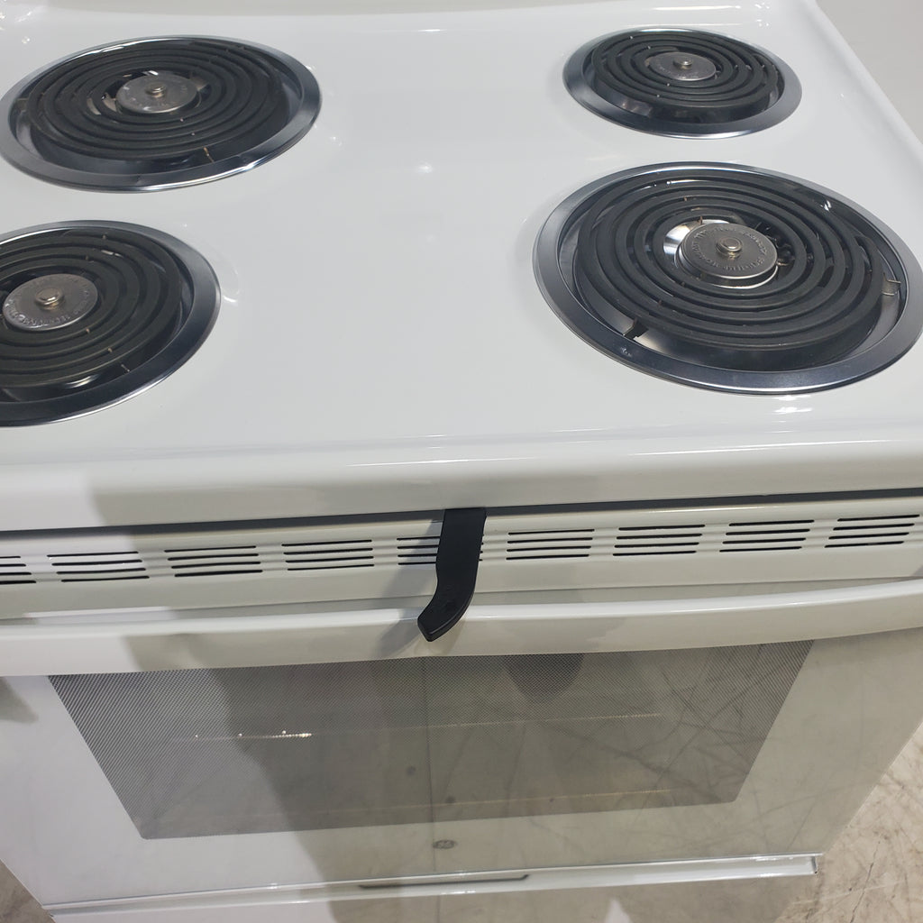 Pictures of White GE 5.0 cu. ft. Freestanding 4 Heating Element Electric Range with Dual Element Baking - Scratch & Dent - Minor - Neu Appliance Outlet - Discount Appliance Outlet in Austin, Tx