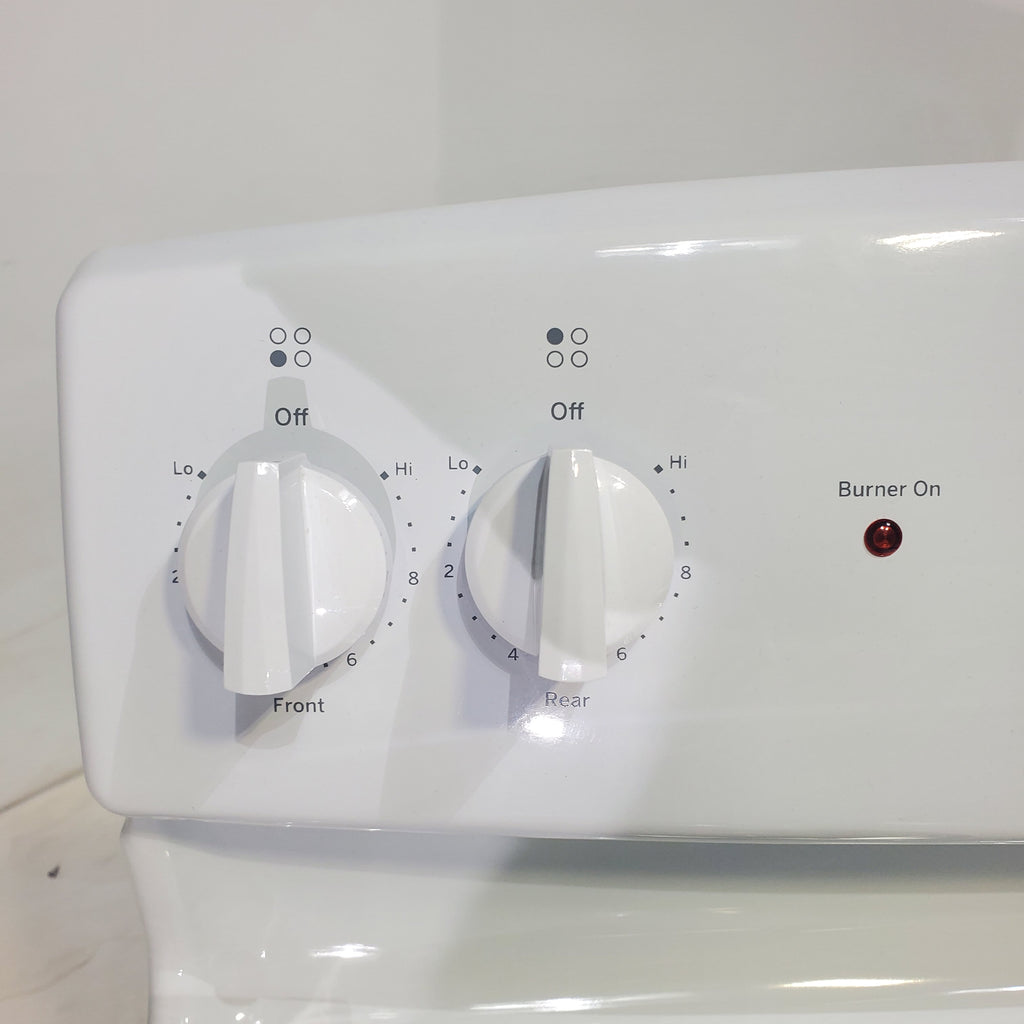 Pictures of White GE 5.0 cu. ft. Freestanding 4 Heating Element Electric Range with Dual Element Baking - Scratch & Dent - Minor - Neu Appliance Outlet - Discount Appliance Outlet in Austin, Tx