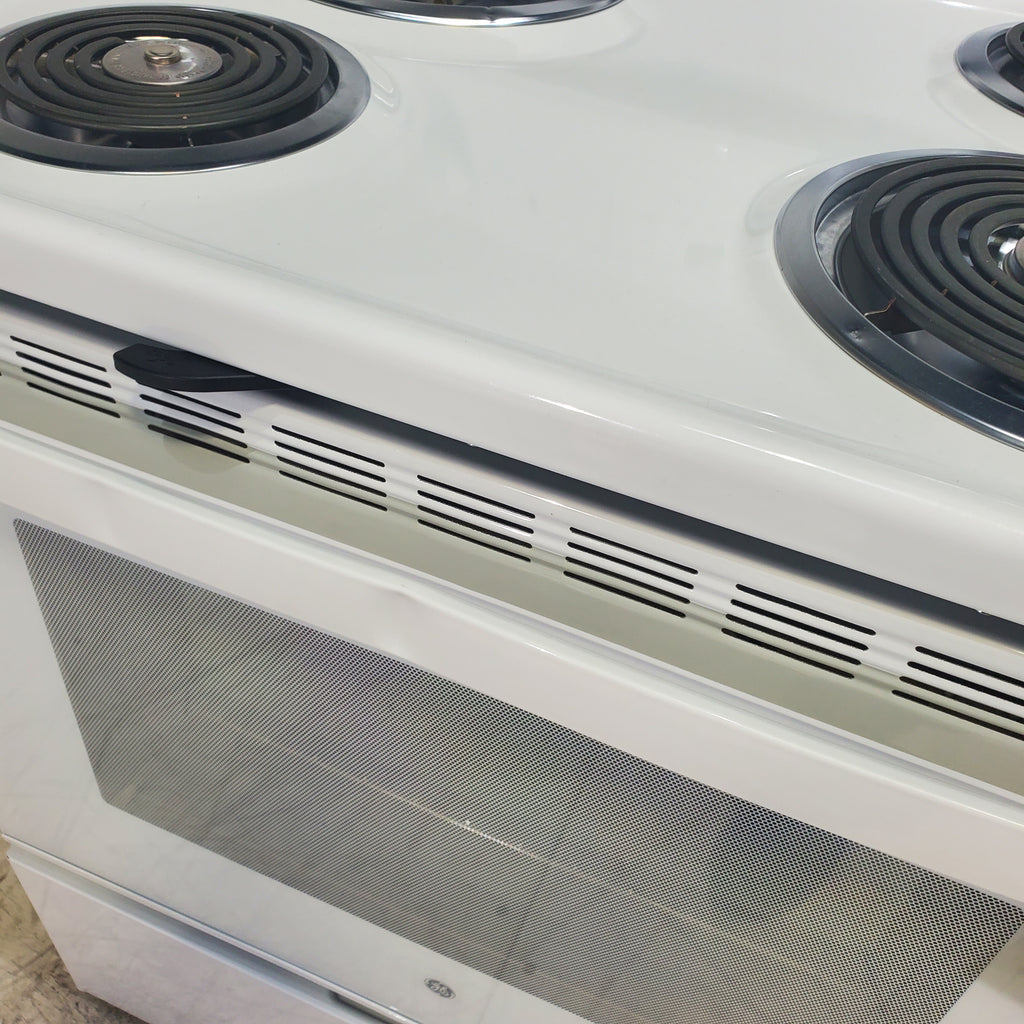 Pictures of White GE 5.0 cu. ft. Freestanding 4 Heating Element Electric Range with Dual Element Baking - Scratch & Dent - Minor - Neu Appliance Outlet - Discount Appliance Outlet in Austin, Tx
