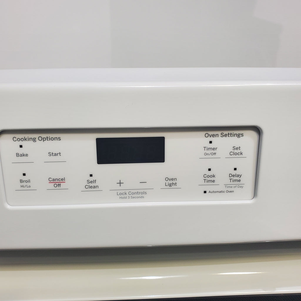 Pictures of White GE 5.3 cu. ft. 4 Element Freestanding Electric Range with Dual Element Baking - Scratch & Dent - Minor - Neu Appliance Outlet - Discount Appliance Outlet in Austin, Tx