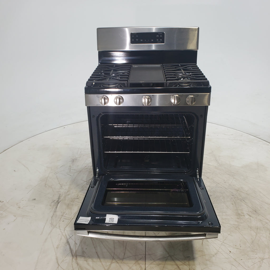 Pictures of Stainless Steel GE 5.0 cu. ft. Freestanding 5 Burner Gas Range with Cast-Iron Grates - Scratch & Dent - Minor - Neu Appliance Outlet - Discount Appliance Outlet in Austin, Tx