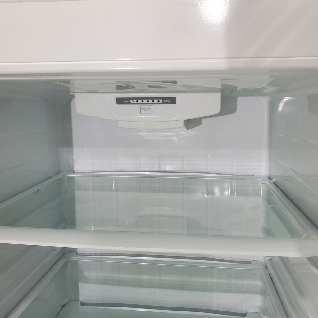 Pictures of 30" Wide Stainless Steel ENERGY STAR LG 20.2 cu. ft. Top Freezer Refrigerator with Reversible Door - Scratch and Dent - Moderate - Neu Appliance Outlet - Discount Appliance Outlet in Austin, Tx