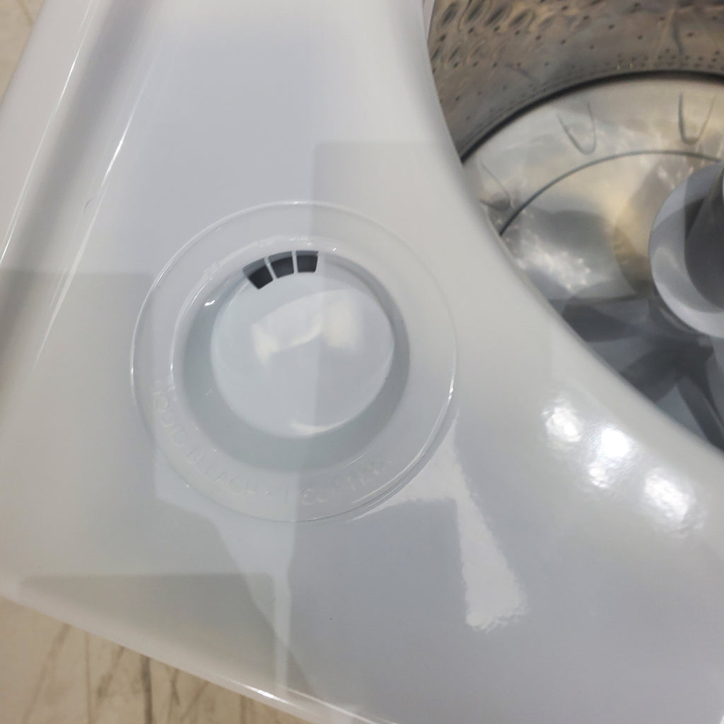 Pictures of White Whirlpool 4.7 - 4.8 cu ft Capacity Top-Load Washer with 2 in 1 Removable Agitator - Scratch & Dent - Minor - Neu Appliance Outlet - Discount Appliance Outlet in Austin, Tx