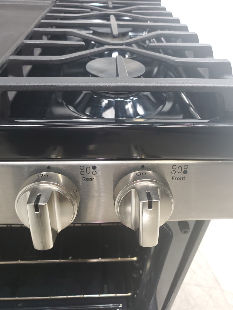 Pictures of Stainless Steel GE 5.0 cu. ft. Freestanding 5 Burner Gas Range with Cast-Iron Grates - Scratch & Dent - Minor - Neu Appliance Outlet - Discount Appliance Outlet in Austin, Tx
