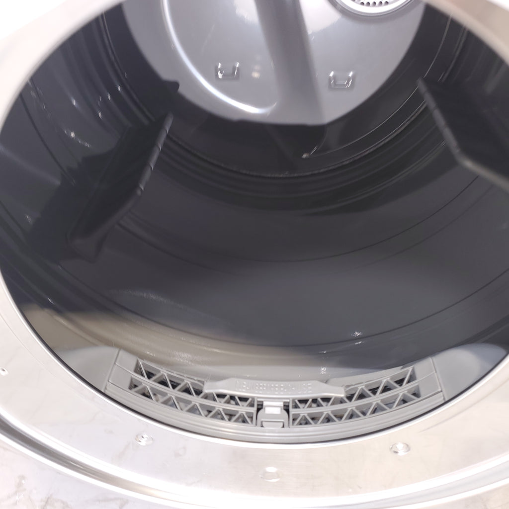 Pictures of Platinum ENERGY STAR Samsung 4.5 cu. ft. Front Load Washer with WiFi Connectivity and Platinum Samsung 7.5 cu. ft. Front Load Electric Dryer with Steam - Scratch and Dent - Minor - Neu Appliance Outlet - Discount Appliance Outlet in Austin, Tx