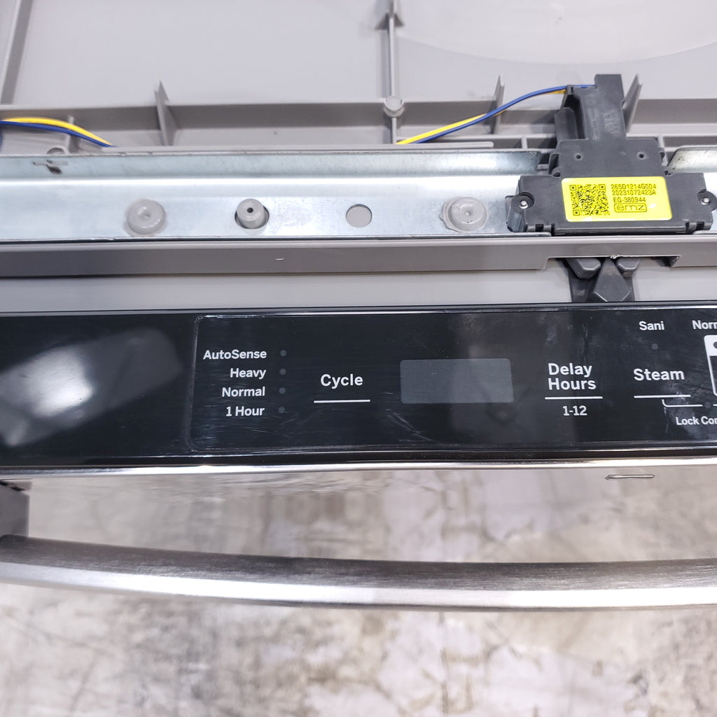 Pictures of 24 In. Fingerprint Resistant Stainless Steel ENERGY STAR GE Top Control Built In Dishwasher with 3rd Rack - Scratch & Dent - Minor - Neu Appliance Outlet - Discount Appliance Outlet in Austin, Tx