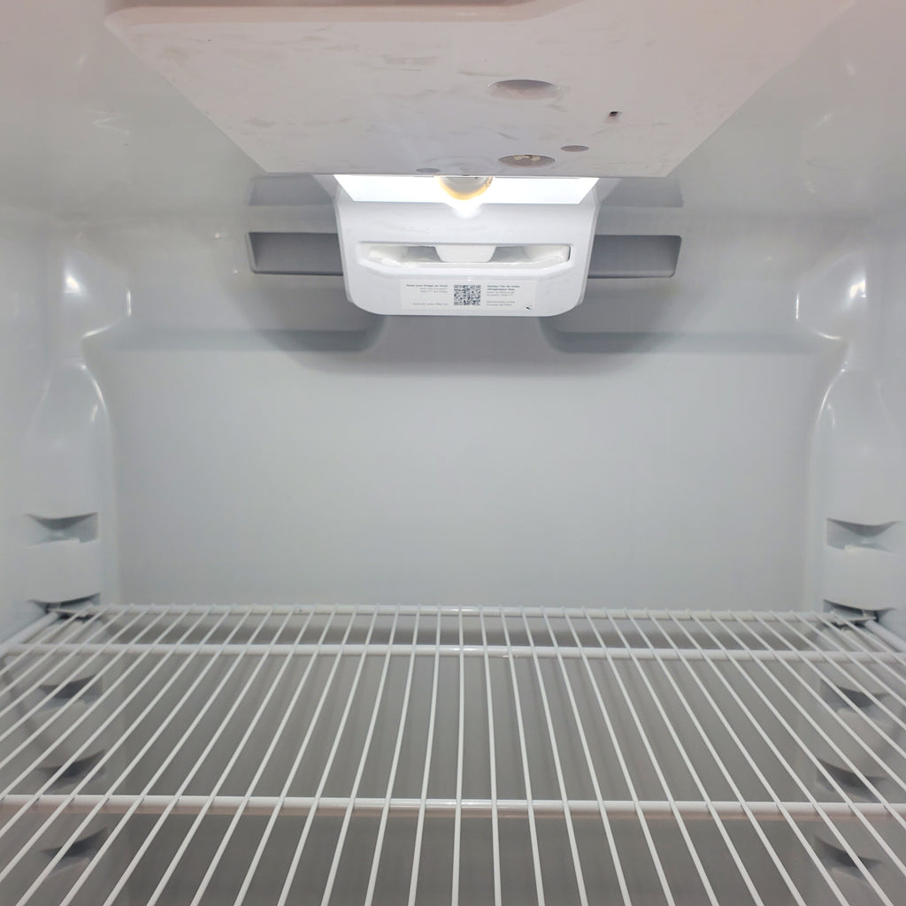 Pictures of White Frigidaire 18.3 cu. ft. Top Freezer Refrigerator with Garage-Ready Design - Open Box - Neu Appliance Outlet - Discount Appliance Outlet in Austin, Tx