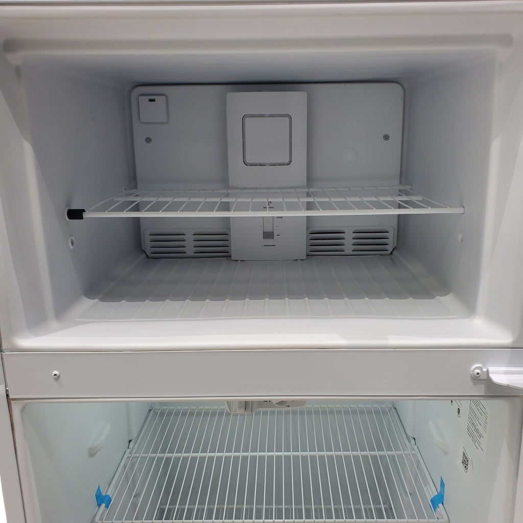 Pictures of 30" Frigidaire Top Freezer 18.3 cu ft Refrigerator with Even Temp Cooling and Adjustable Shelves - Certified Refurbished - Neu Appliance Outlet - Discount Appliance Outlet in Austin, Tx