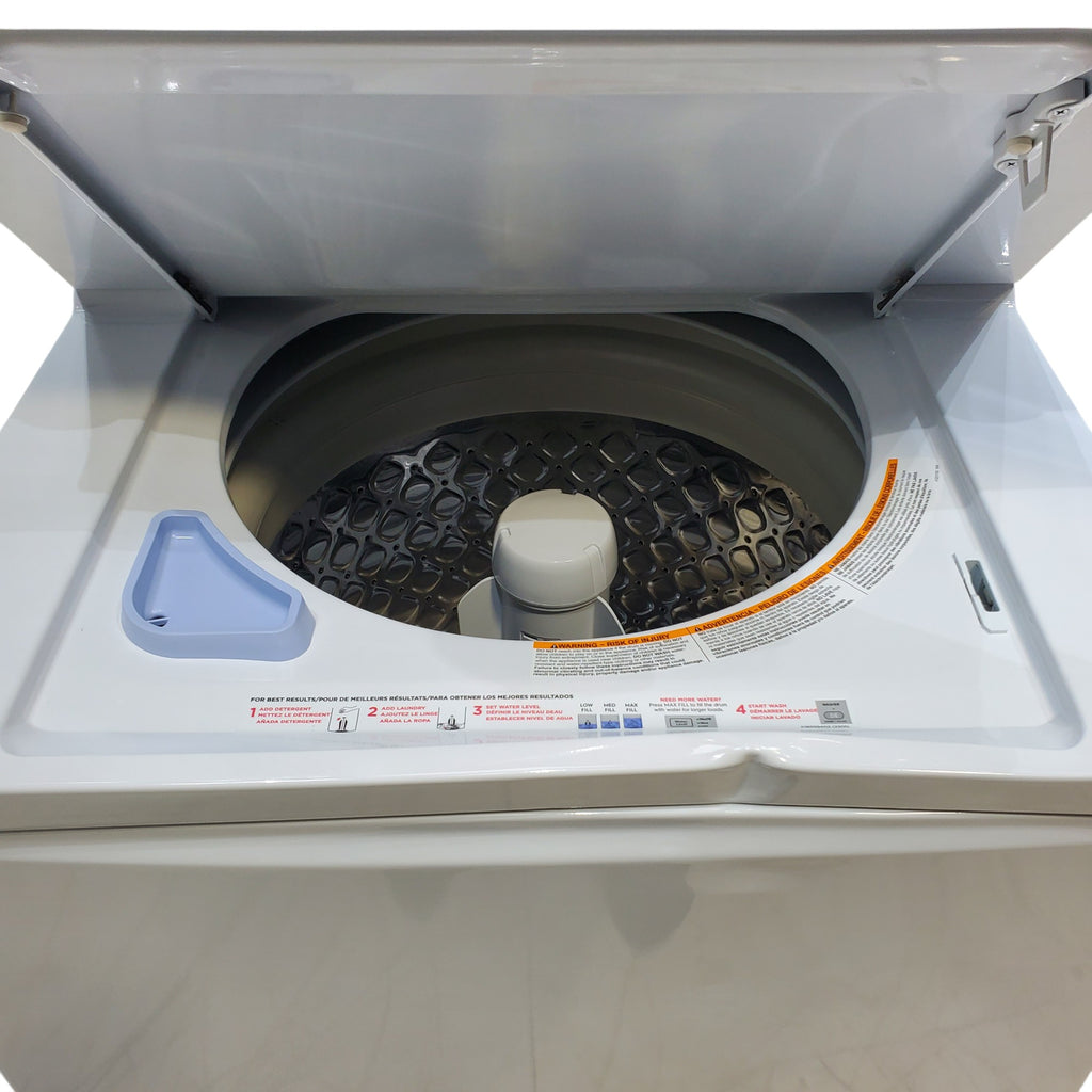 Pictures of Frigidaire Stacked Laundry Center with 3.9 cu ft Capacity Washer and 5.6 cu ft Electric Dryer with Maxfill Option FLCE7522AW - Scratch & Dent - Minor - Neu Appliance Outlet - Discount Appliance Outlet in Austin, Tx