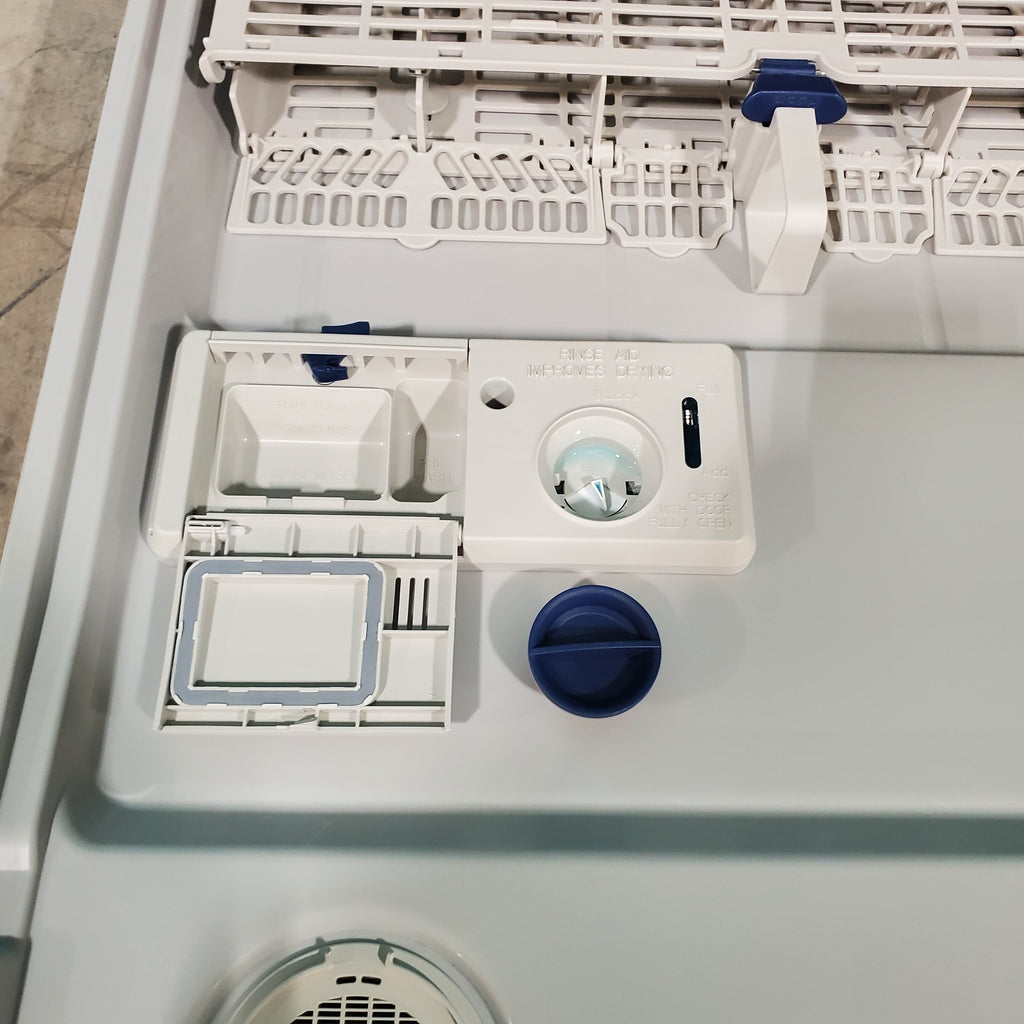 Pictures of Whirlpool Stainless Steel 24 inch Full Console Built-In Dishwasher with 14 Place Settings Capacity and 55 dB Silence Rating - Scratch & Dent - Minor - Neu Appliance Outlet - Discount Appliance Outlet in Austin, Tx