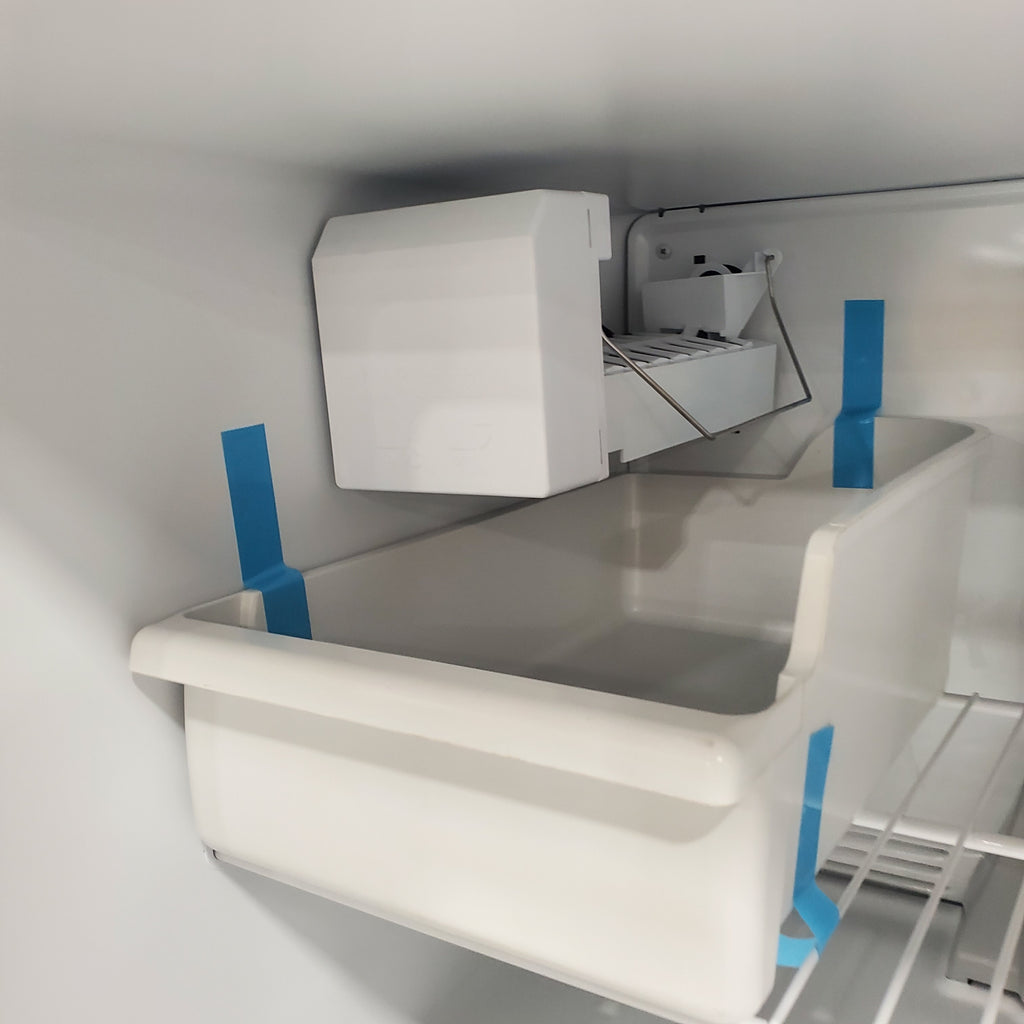 Pictures of 33" Wide Whirlpool Top Freezer 20.5 cu ft Refrigerator with Ice Maker and Frameless Glass Shelves and Flexi-Slide Bin - Open Box - Neu Appliance Outlet - Discount Appliance Outlet in Austin, Tx