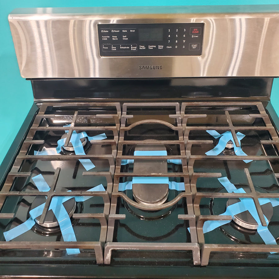 Samsung Stainless Steel 5.8 cu. ft. Freestanding Gas Range with Convection and Self Cleaning NX58H5600SS - Certified Refurbished