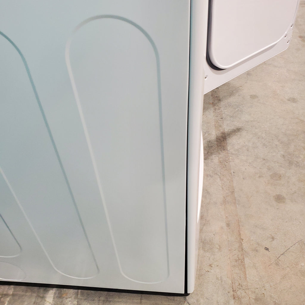 Pictures of ENERGY STAR LG 4.1 cu. ft. Top Load Washing Machine with 4-Way Agitator WT6105CW and ENERGY STAR LG 7.3 cu. ft. Electric Dryer with Smart Diagnosis DLE6100W - Scratch & Dent - Minor - Neu Appliance Outlet - Discount Appliance Outlet in Austin, Tx