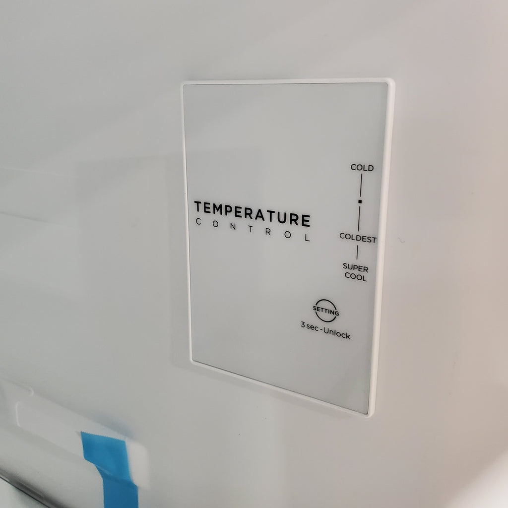 Pictures of Black ENERGY STAR Midea 18.1 cu. ft. Top Freezer Refrigerator with Reversible Door - Scratch & Dent - Minor - Neu Appliance Outlet - Discount Appliance Outlet in Austin, Tx