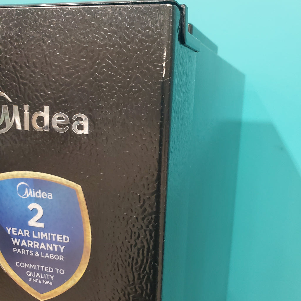 Pictures of Black ENERGY STAR Midea 18.1 cu. ft. Top Freezer Refrigerator with Reversible Door - Scratch & Dent - Minor - Neu Appliance Outlet - Discount Appliance Outlet in Austin, Tx