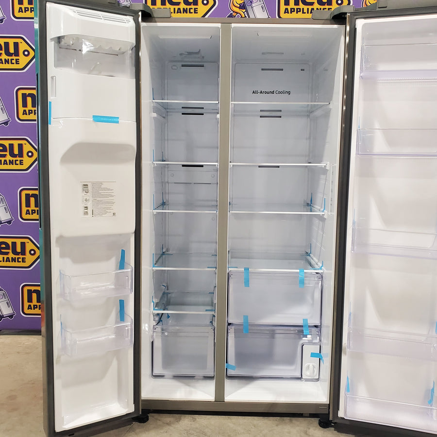 Fingerprint Resistant Stainless Steel ENERGY STAR Samsung 27.4 cu. ft. Side by Side Refrigerator with Exterior Water and Ice Dispenser RS27T5200SR - Scratch & Dent - Minor