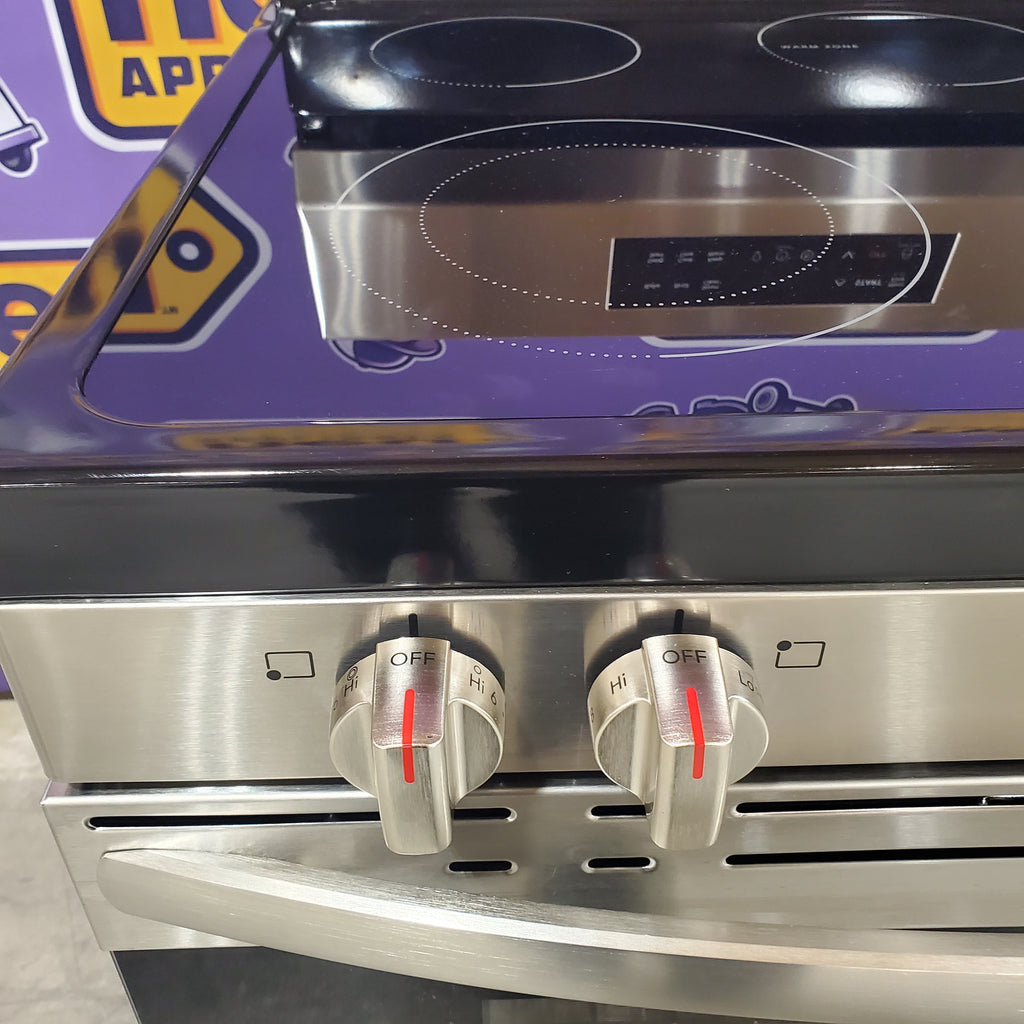 Frigidaire Electric Range with EvenTemp and Steam Clean in Stainless Steel 3SD935 - FCRE3062AS - Scratch & Dent (Minor)